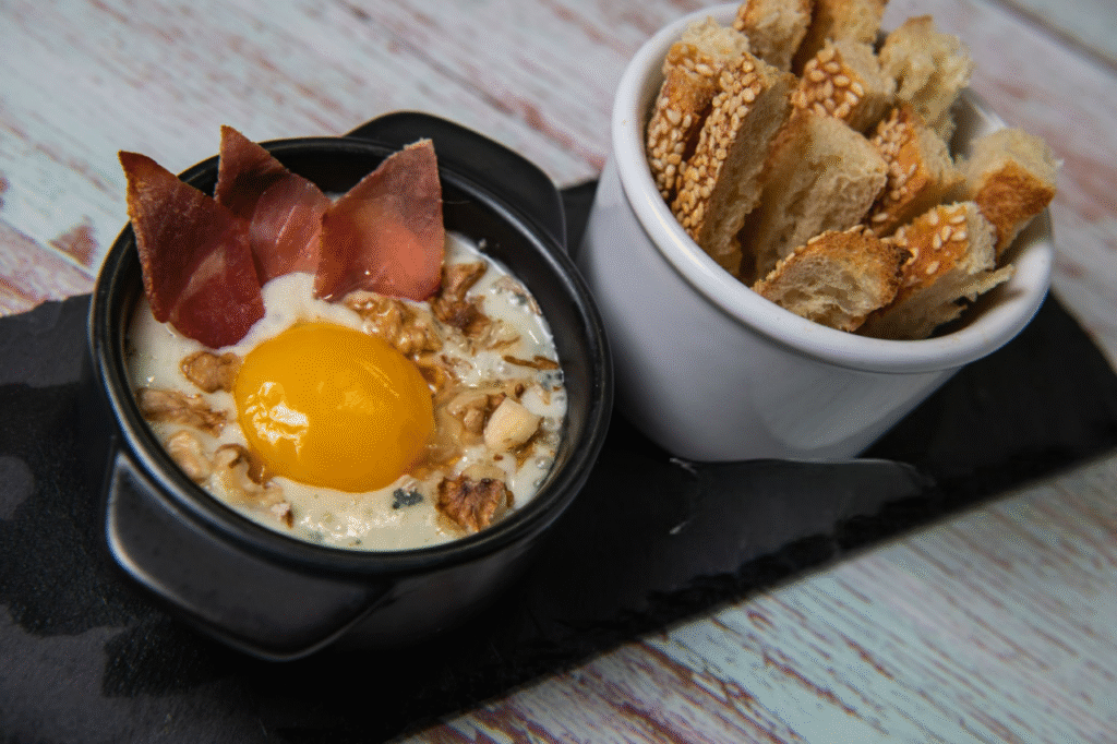 recette pour écouler des oeufs entiers oeufs cocotte recette pour écouler des oeufs entiers oeufs cocotte